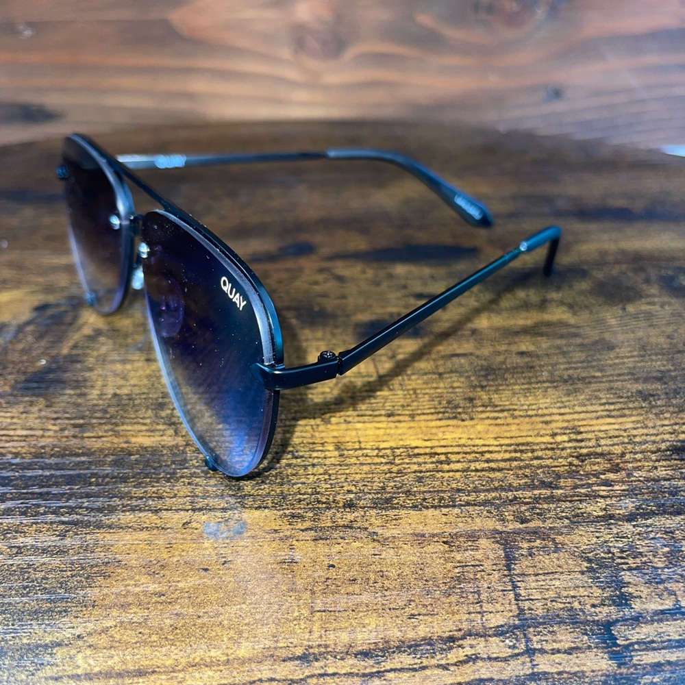 Quay Highkey Rimless, NWOT - Picture 3 of 4